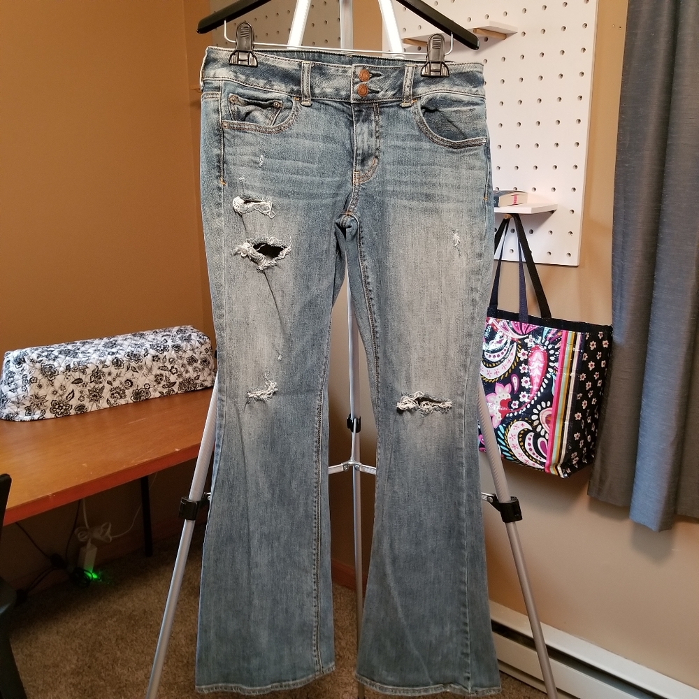 American Eagle Artist Stretch Distressed Jeans